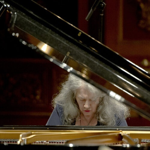 Martha_Argerich_performing_at_the_Teatro_Colon